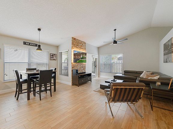 3rd image of 2703 Millwood Ct