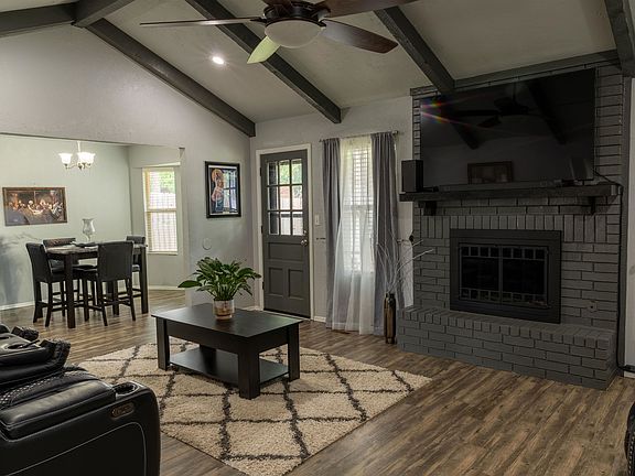 4th image of 2056 Windmill Ln