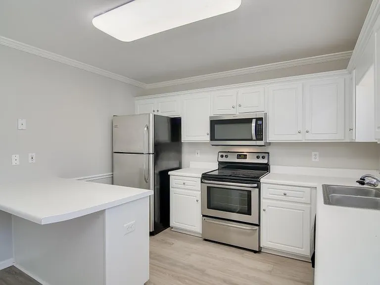 2525 Commons Trce — Photo 12