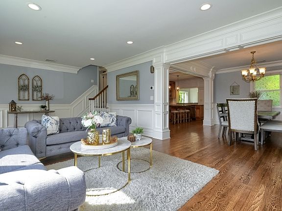5th image of 34 Grandview Dr