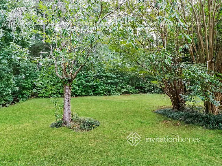 135 Longcreek Dr — Photo 17