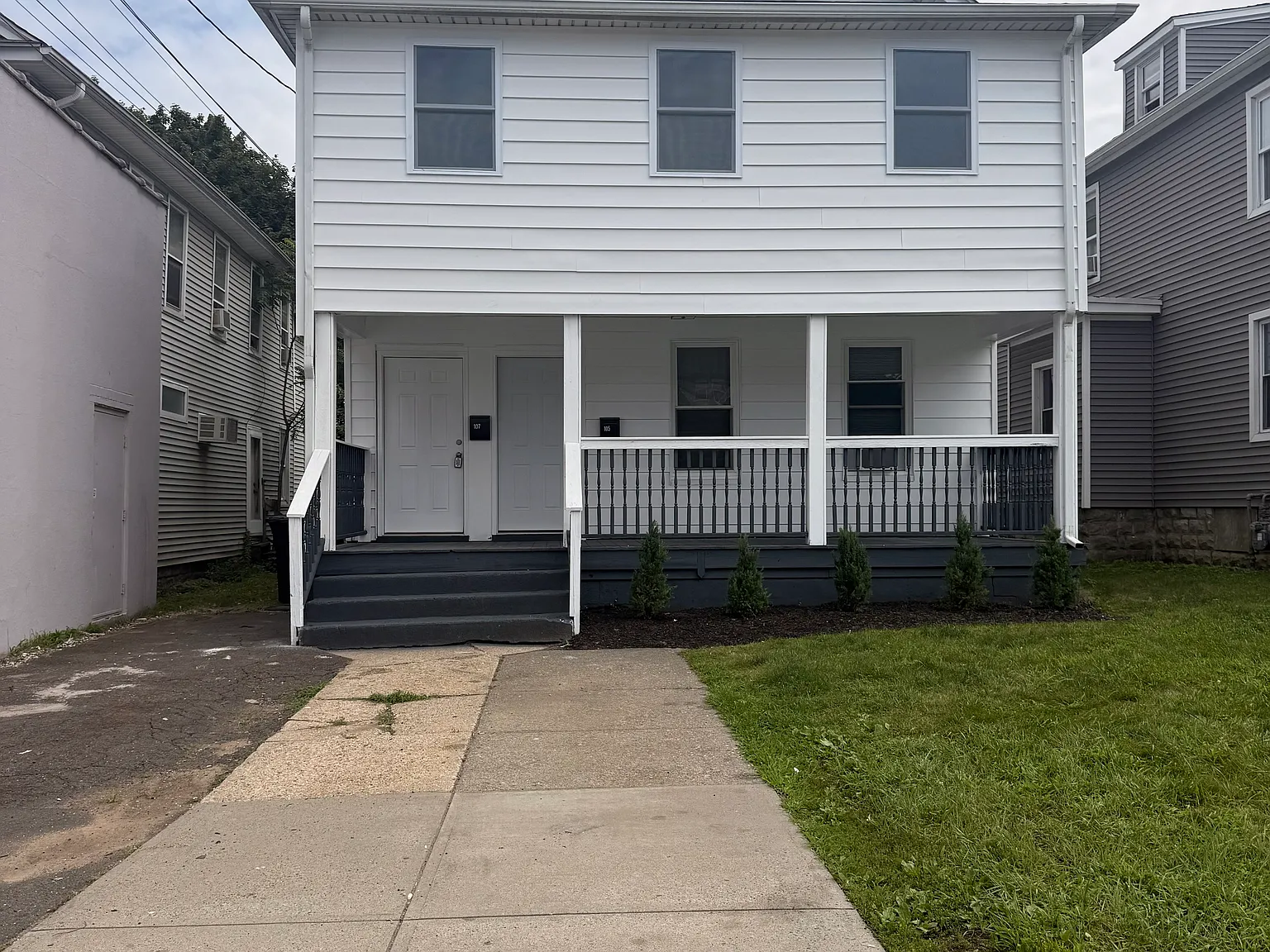 3 bed, 1262 sqft, $2,700 — Photo 1