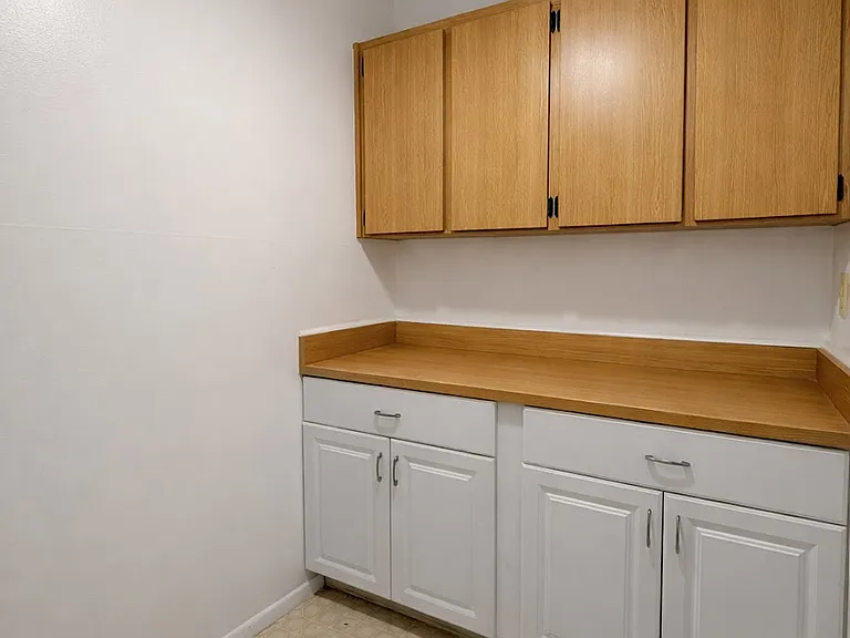 11511 Grove Ln — Photo 12