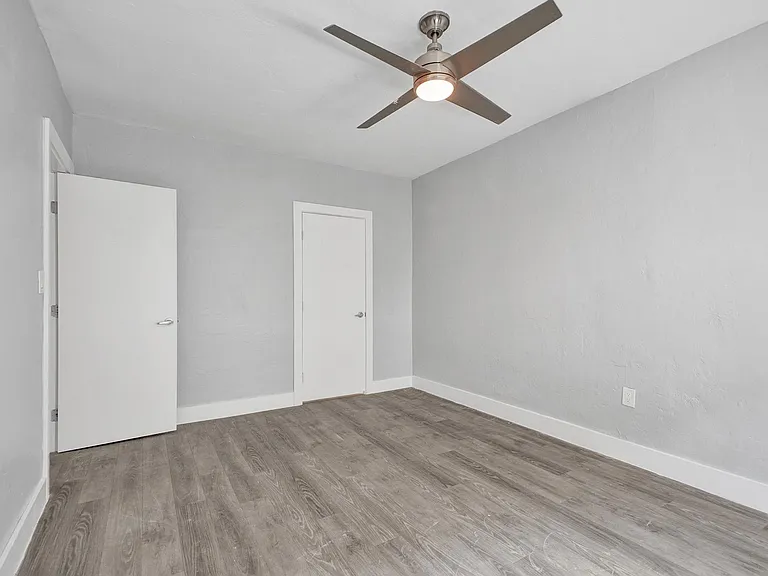9200 East Bay Harbor Drive — Photo 32