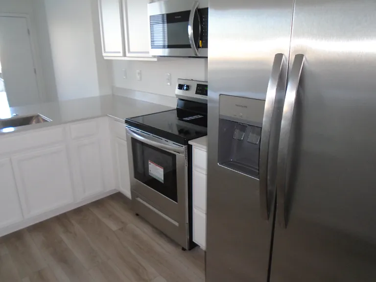 5391 Euclid Dr — Photo 2