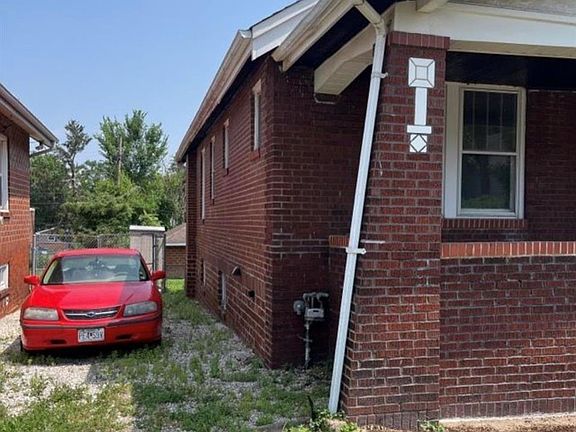 2nd image of 926 Erskine Ave