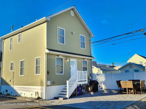 24 Barnegat Way, Lavallette, NJ 08735