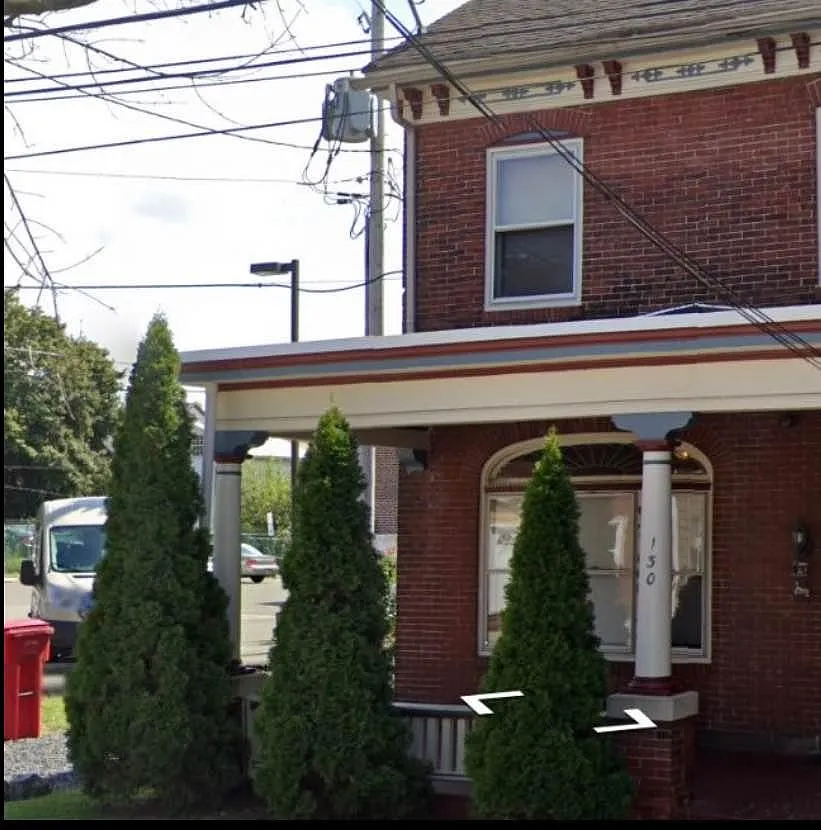 1 bed, 1.5 bath, 175 sqft, $750 — Photo 1