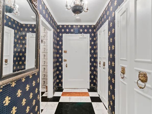 465 Park Avenue image 10 of 10