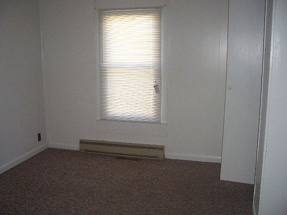 5th image of 425 W Spiller St
