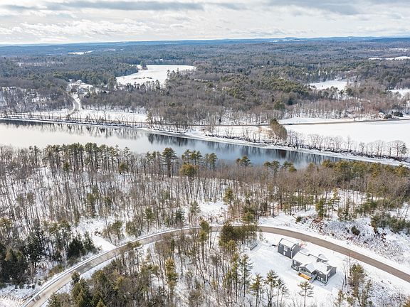 4th image of 9 Commons Drive