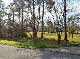 135 Bayou Cir, Gulfport, MS 39507