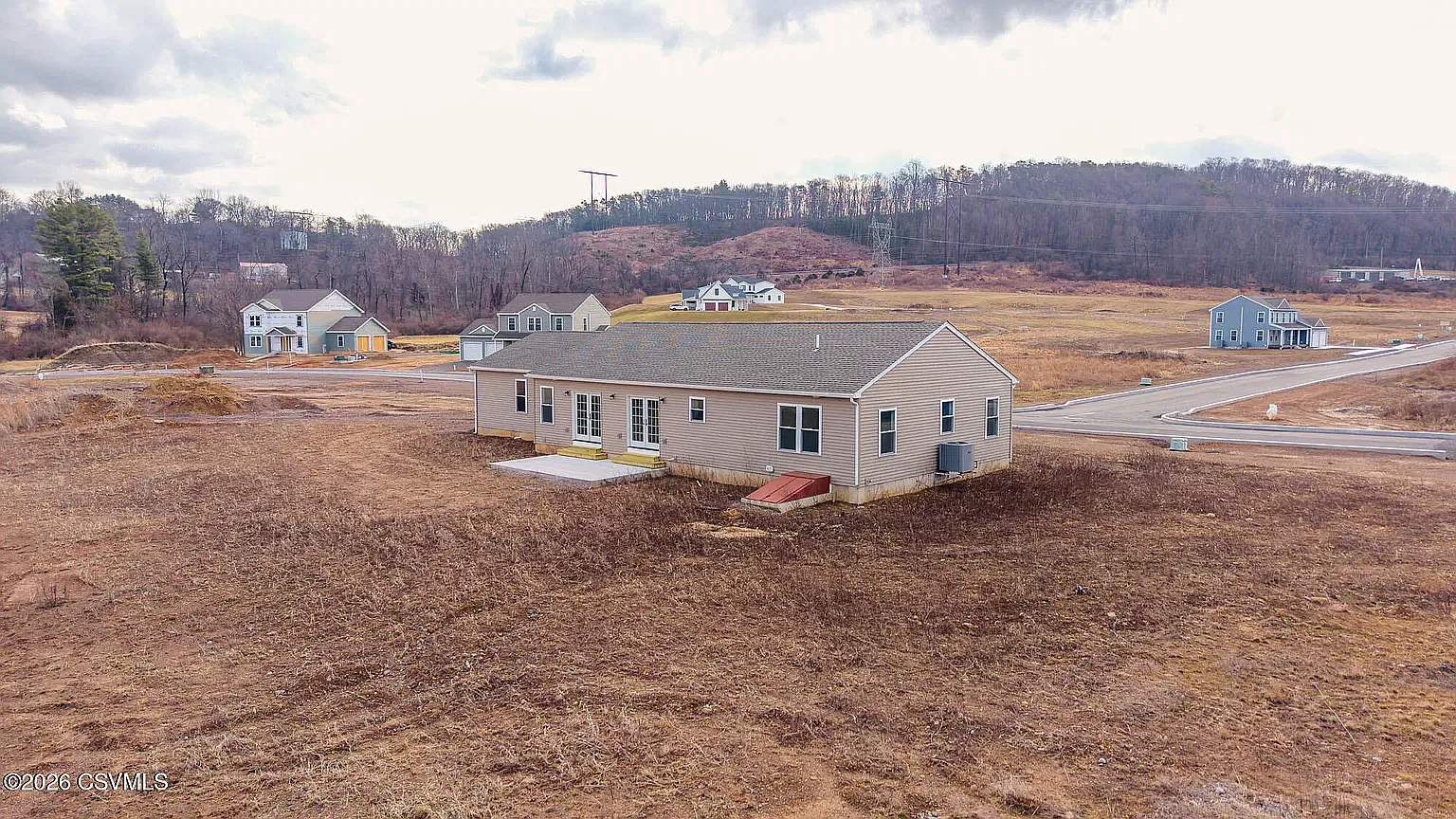 3 bed, 1760 sqft, $3,400 — Photo 3