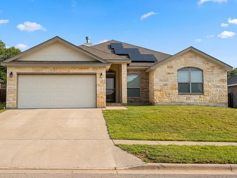 1412 Justice Dr — Photo 1