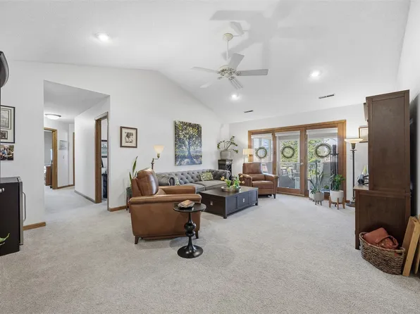 3490 Willowridge Rd Unit C, Marion, IA 52302