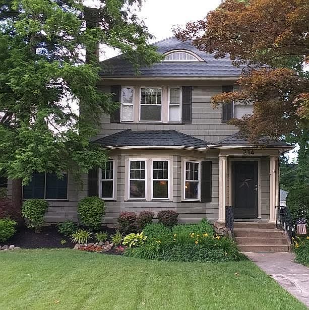 1st image of 214 Columbus St
