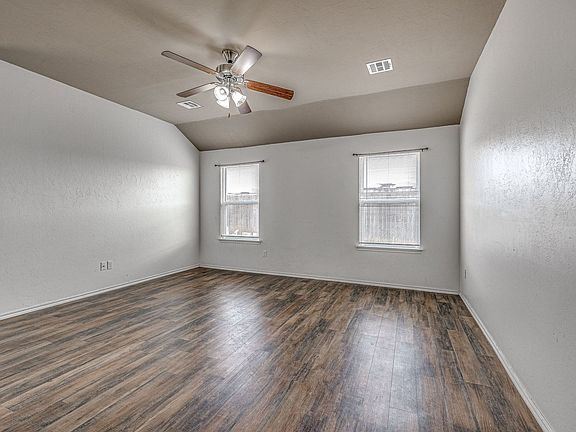 2nd image of 1512 Eagle Dr