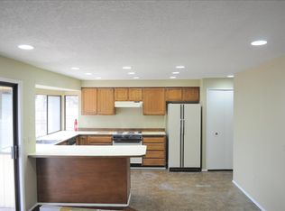 16554 NW Somerset Dr, Beaverton, OR 97006