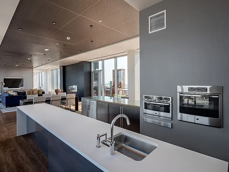 Sky Pavilion Lounge