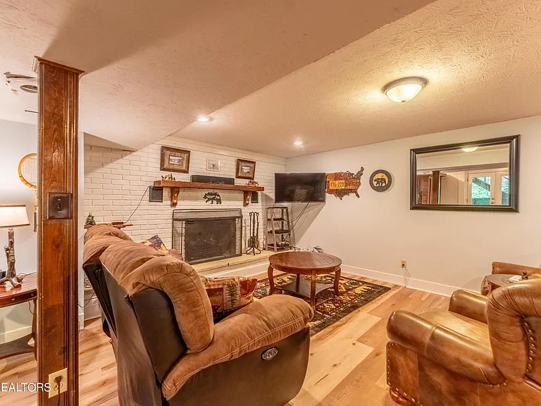 1806 Perimeter Dr — Photo 20