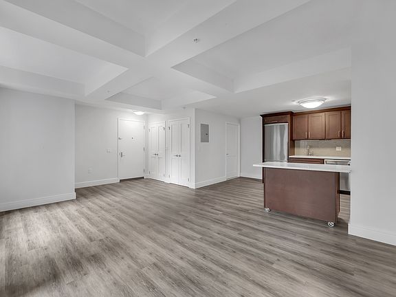 3rd image of 354 E 91st St APT 208