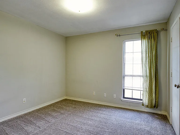 3809 Graphic Pl — Photo 11