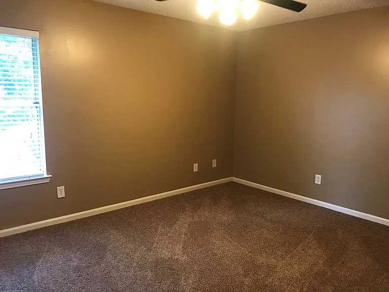 314B Ray Ave — Photo 8
