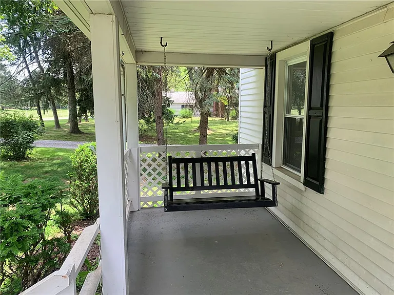 171 Fieldview Dr — Photo 3