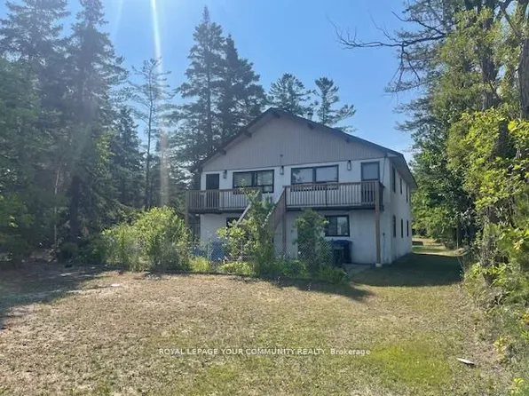 274 Coastline Dr Unit A, Wasaga Beach, ON L9Z 2M4