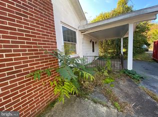 89 Forrest Rd, Mertztown, PA 19539