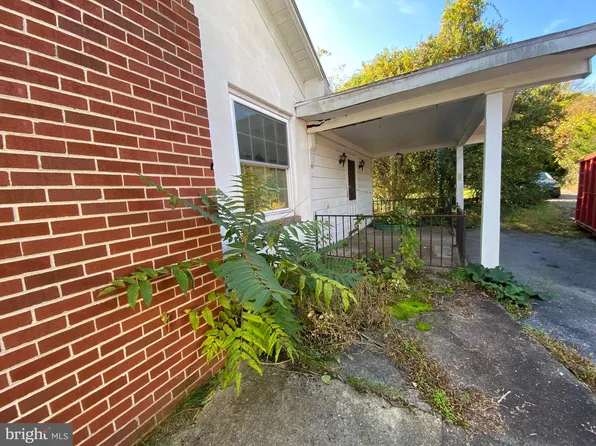 89 Forrest Rd, Mertztown, PA 19539