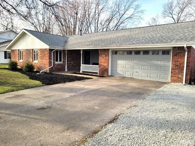 1112 E Alto Rd, Kokomo, IN, 46902