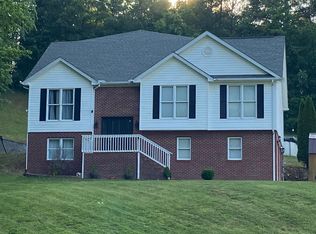 400 Cobblestone Way, Corbin, KY 40701