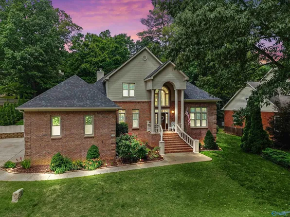 2734 Tammerack Ln SE, Owens Cross Roads, AL 35763