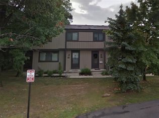 11639 Harbour Light Dr #1639, North Royalton, OH 44133