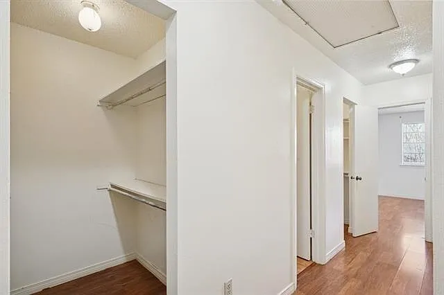 4129 Chateau Blvd #C — Photo 13