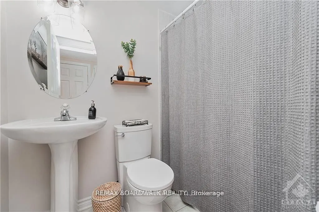 2 bed, $2,650 — Photo 4