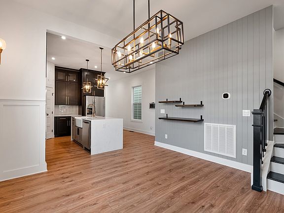 5th image of 151A Fain St #1