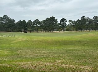 27 Strawberry Hill Rd, Hilton Head Island, SC 29928