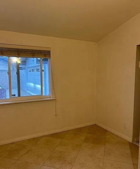 1083 Gilwood Ave — Photo 12