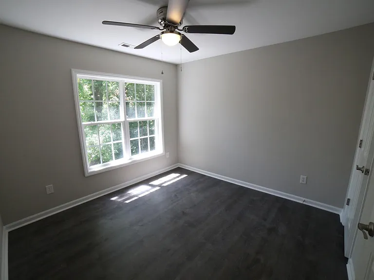 809 Lee St #B — Photo 7