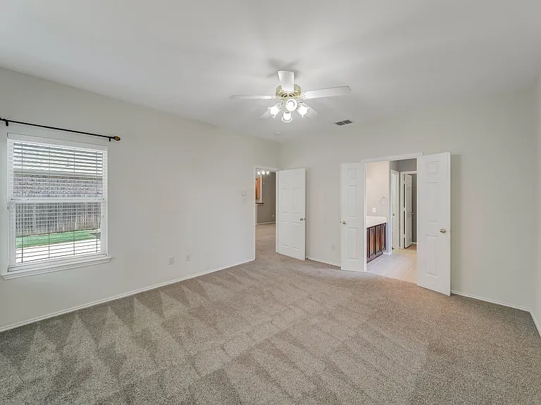 8162 Robertson Dr — Photo 22