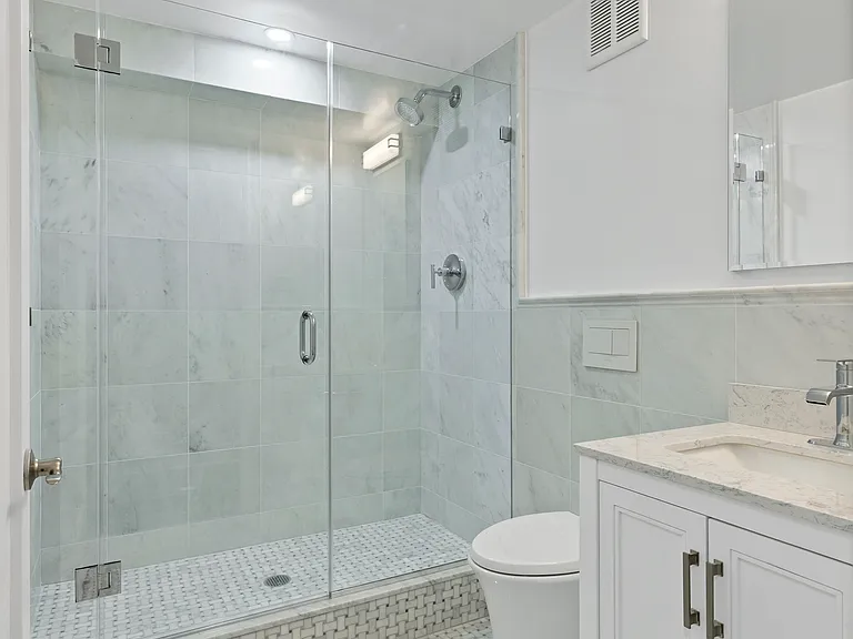 160 E 89th St #3D — Photo 13