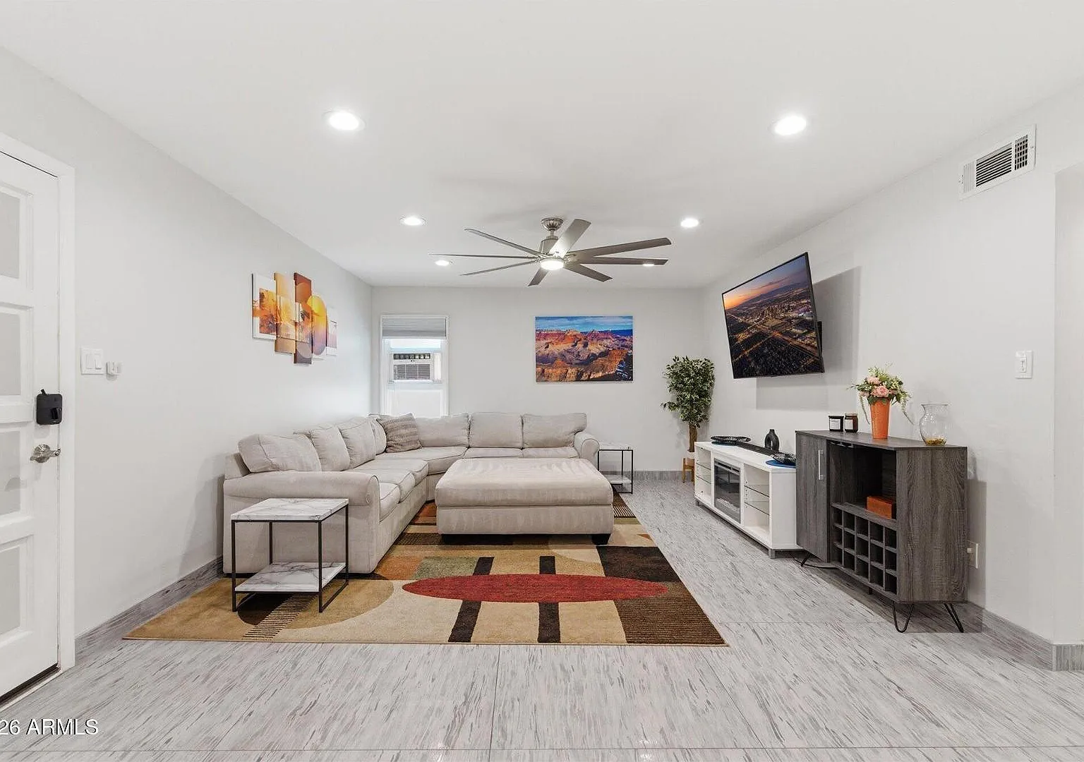 4950 N Miller Rd — Photo 4