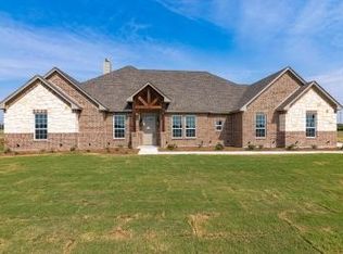 1021 Katie Ct, Azle, TX 76020