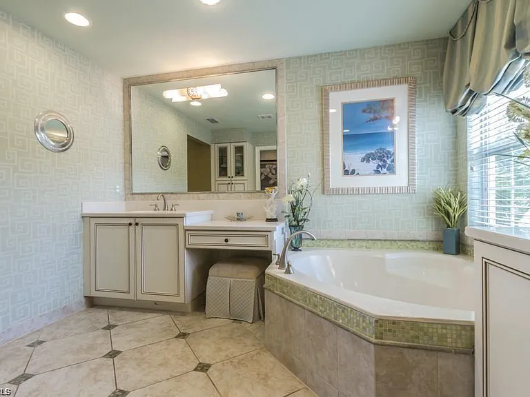 10305 Longleaf Pine Ct — Photo 23