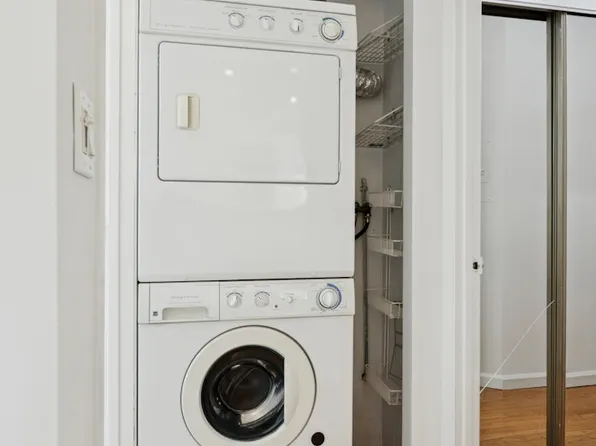 131 East 39th Street image 6 of 12