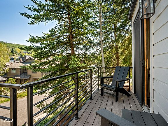 3rd image of 556 Deer Valley Loop Rd #B