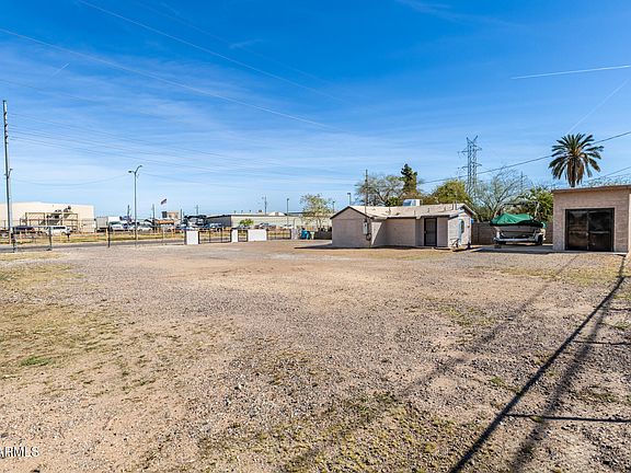 5th image of 1945 W SHERMAN Street #23