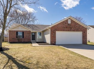 586 N Shore Blvd, Franklin, IN 46131